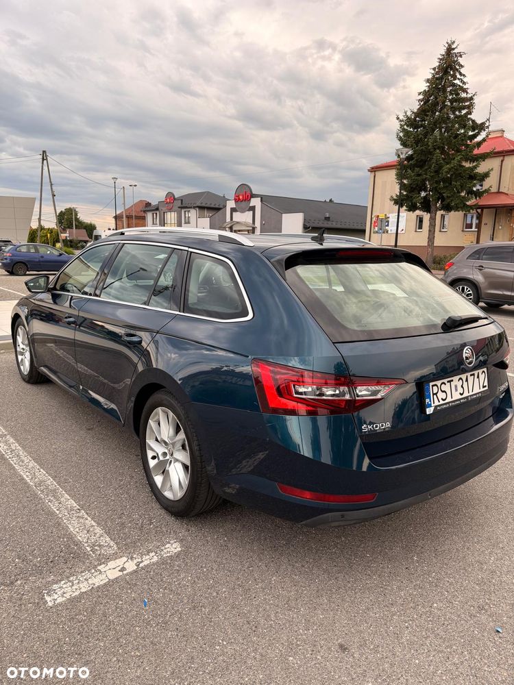 Skoda Superb 2.0 TDI 4x4 Style DSG - 3