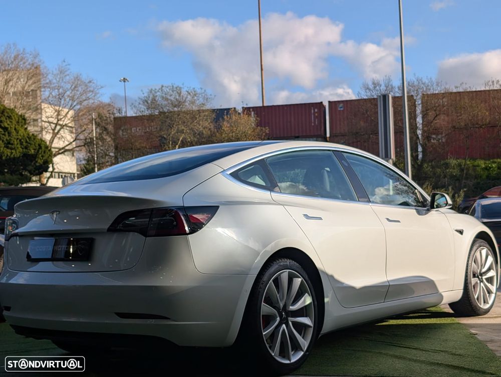 Tesla Model 3 Standard Range Plus RWD - 3