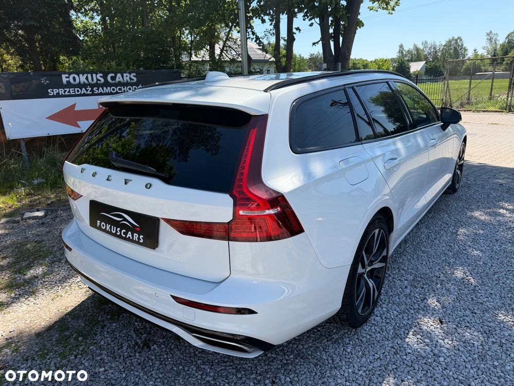 Volvo V60 B3 B R-Design - 11
