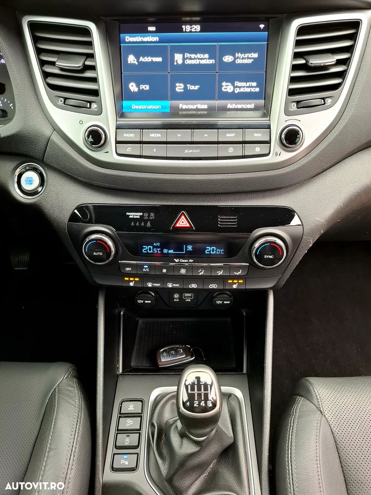 Hyundai Tucson blue 1.7 CRDi 2WD Style - 18