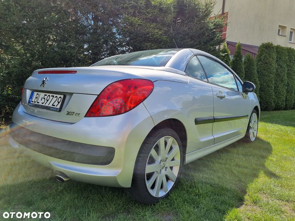 Peugeot 207 - 8