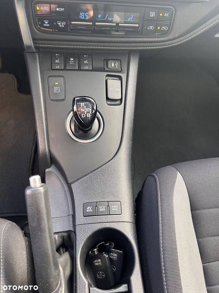 Toyota Auris - 29