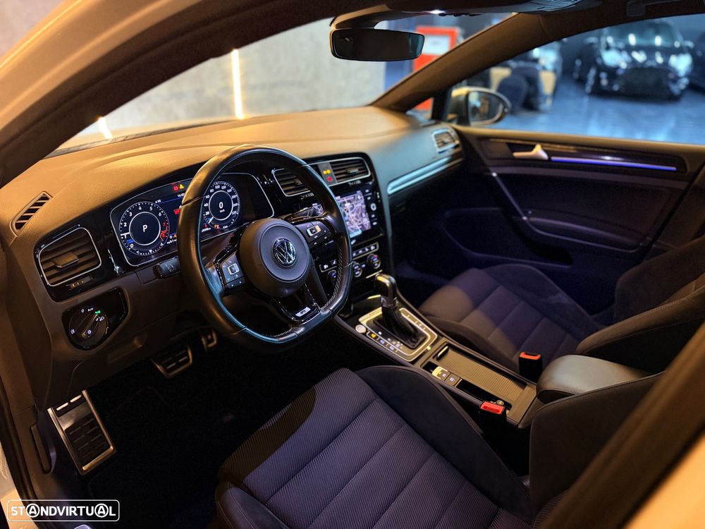 VW Golf R 4Motion (BlueMotion ) DSG - 8