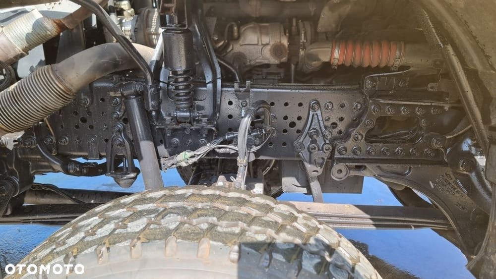 Mercedes-Benz Arocs 1824 - 8