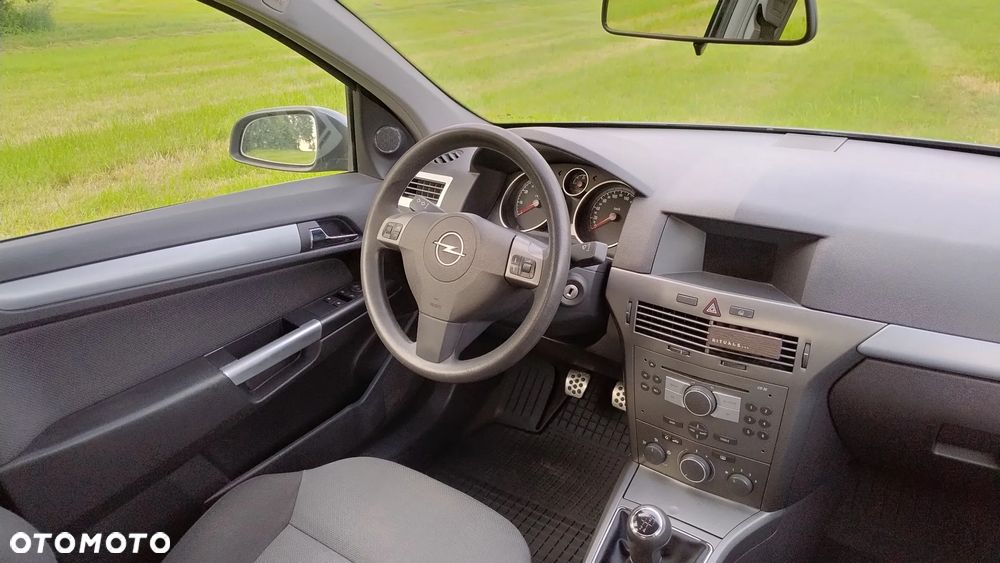 Opel Astra 1.6 Caravan Enjoy - 26