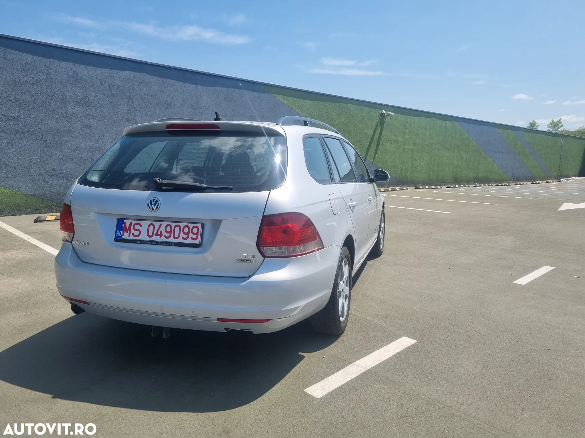 Volkswagen Golf 1.6 TDI BlueMotion Trendline - 7