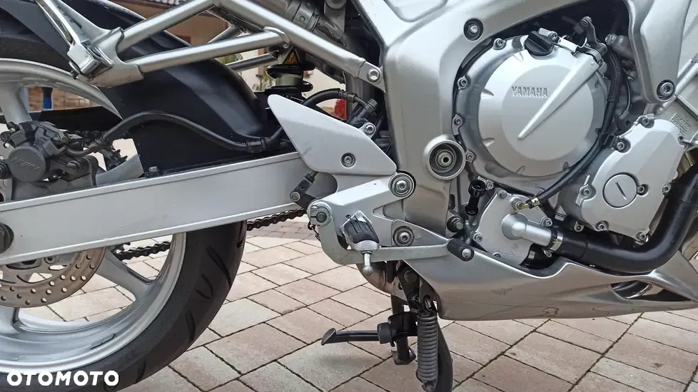 Yamaha FZ6 - 26
