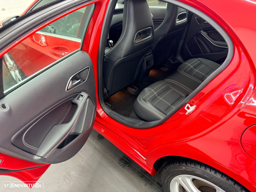 Mercedes-Benz A 180 d Urban - 13