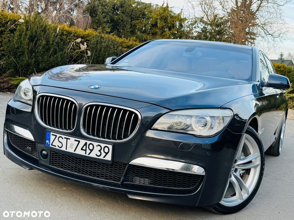 BMW Seria 7 740i - 1