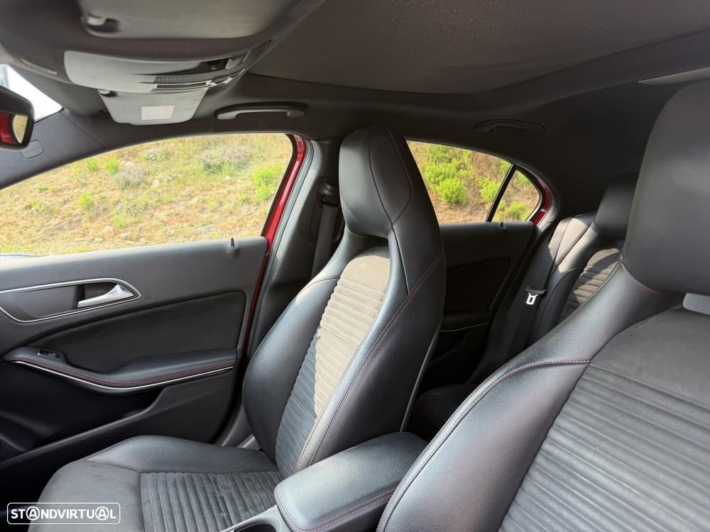 Mercedes-Benz A 180 d AMG Line - 25