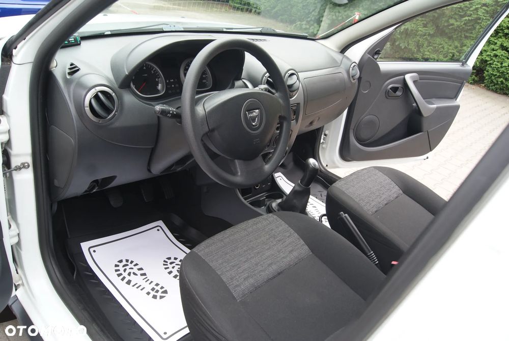 Dacia Duster 1.6 - 22