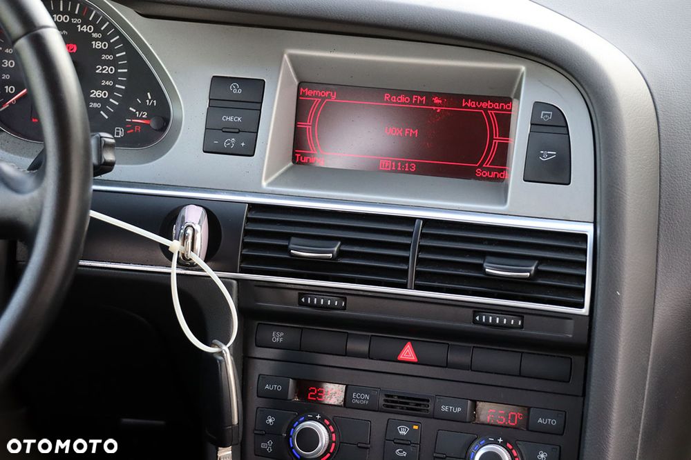 Audi A6 Avant - 32