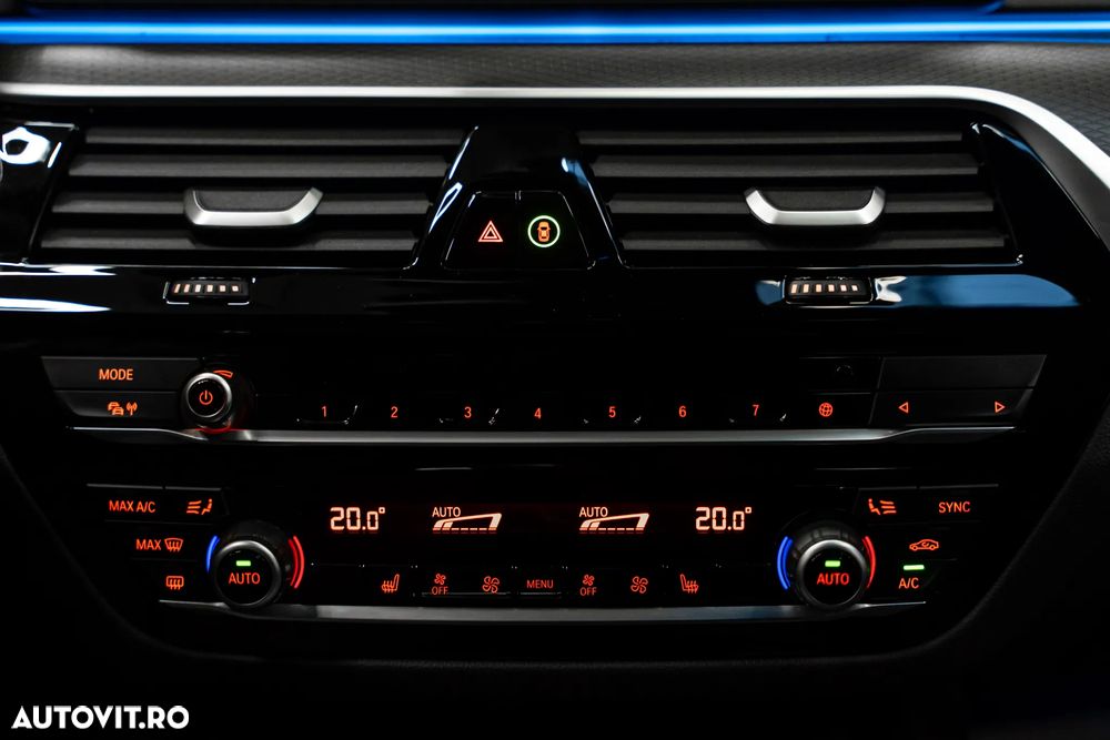 BMW Seria 5 530e xDrive Aut. - 23