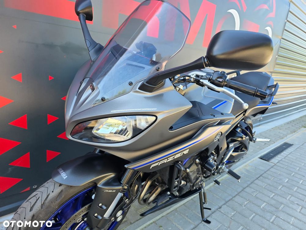 Yamaha FZ8 - 14