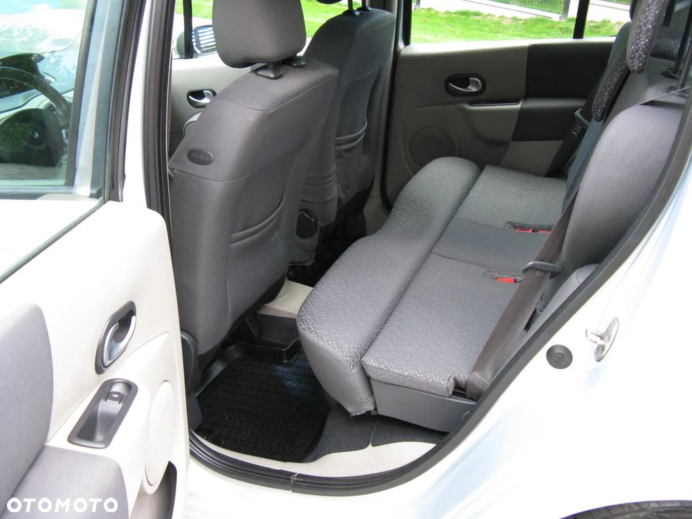 Renault Modus 1.4 Luxe Privilege - 30