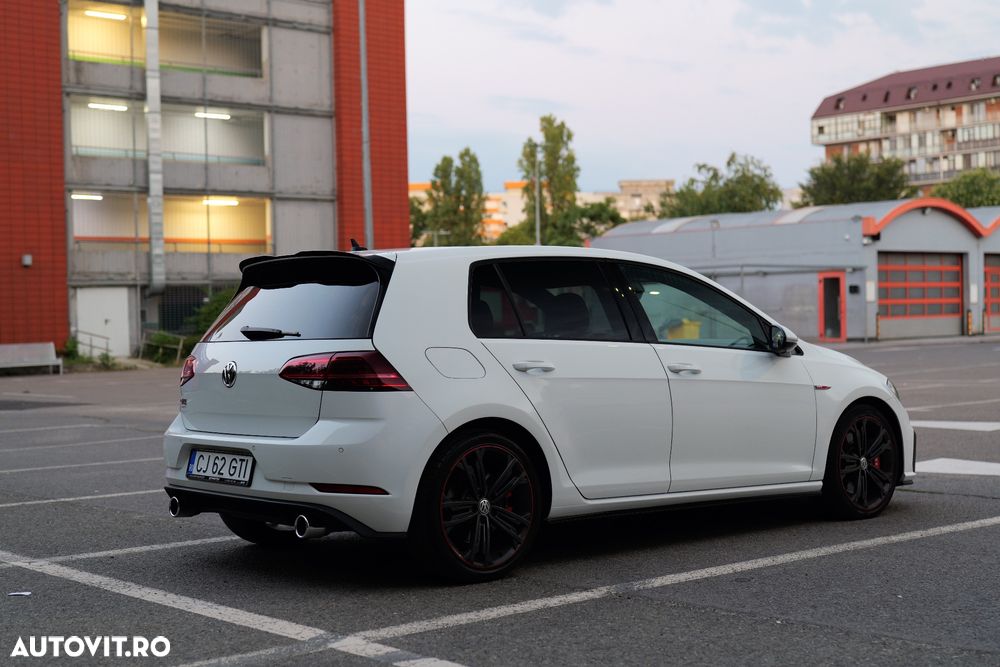 Volkswagen Golf 2.0 TSI DSG GTI Performance - 4