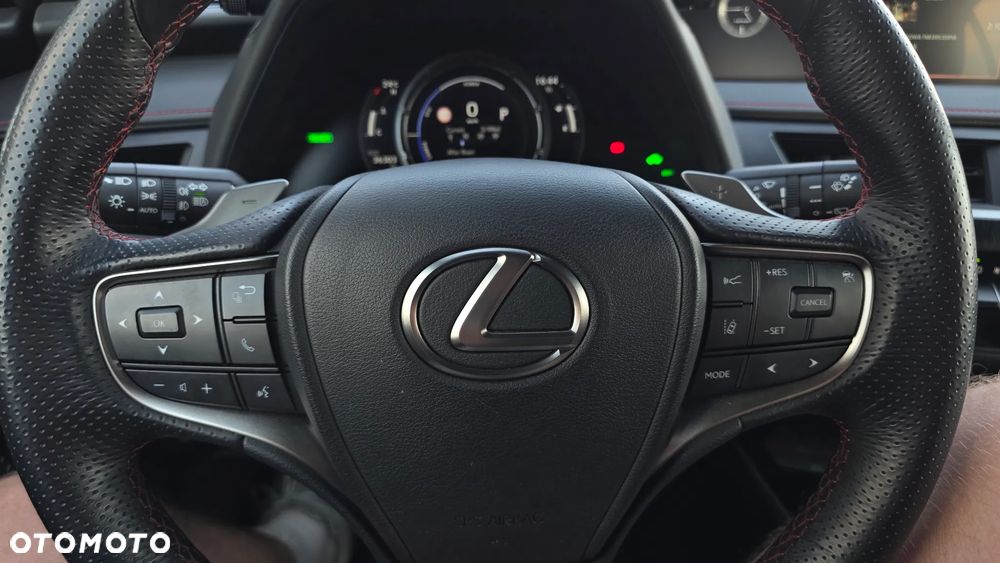Lexus UX 200 F Sport 2WD - 18