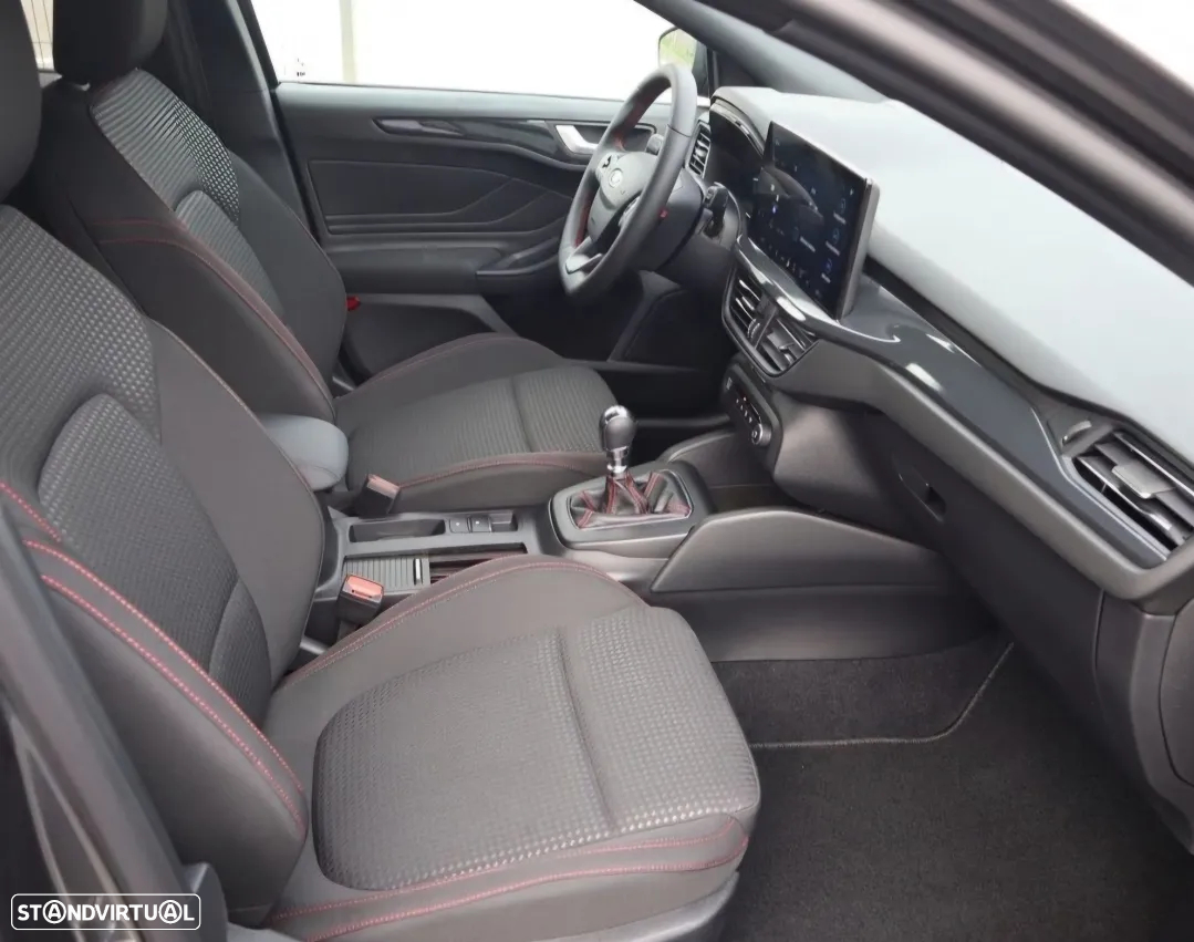 Ford Focus 1.0 EcoBoost MHEV ST-Line X - 10