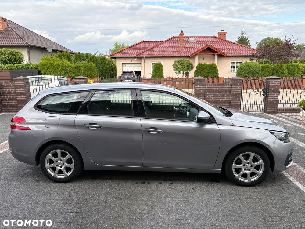 Peugeot 308 1.5 BlueHDi Active Pack Business S&S EAT8 - 5