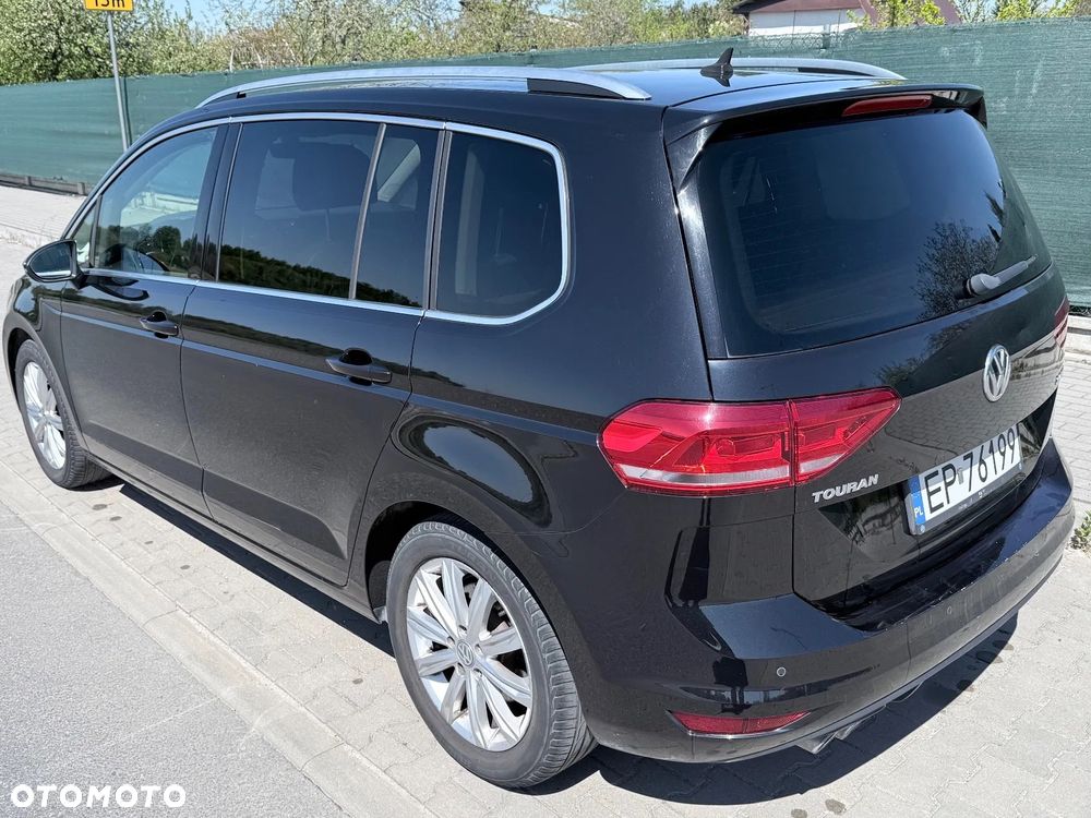 Volkswagen Touran - 4