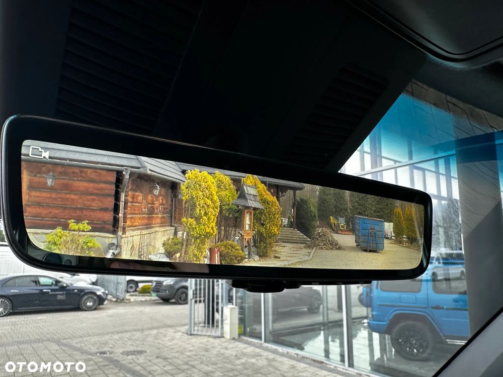 Mercedes-Benz Sprinter - 24