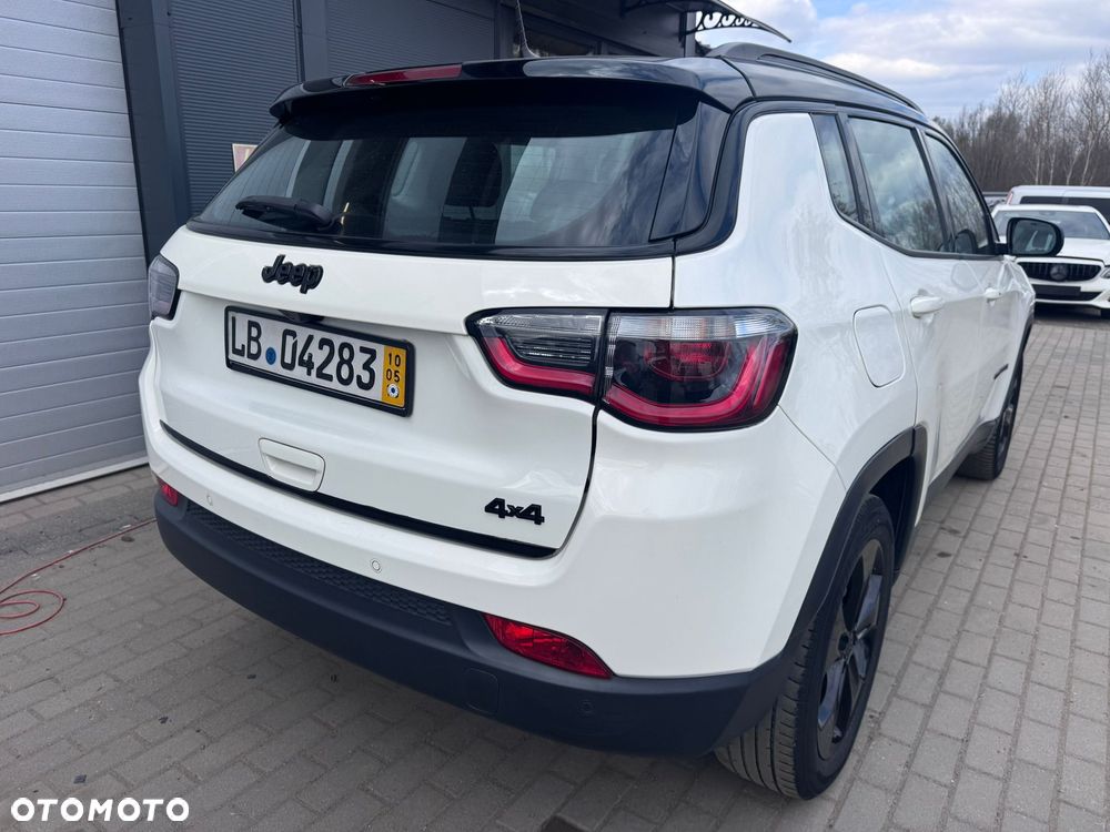 Jeep Compass - 24