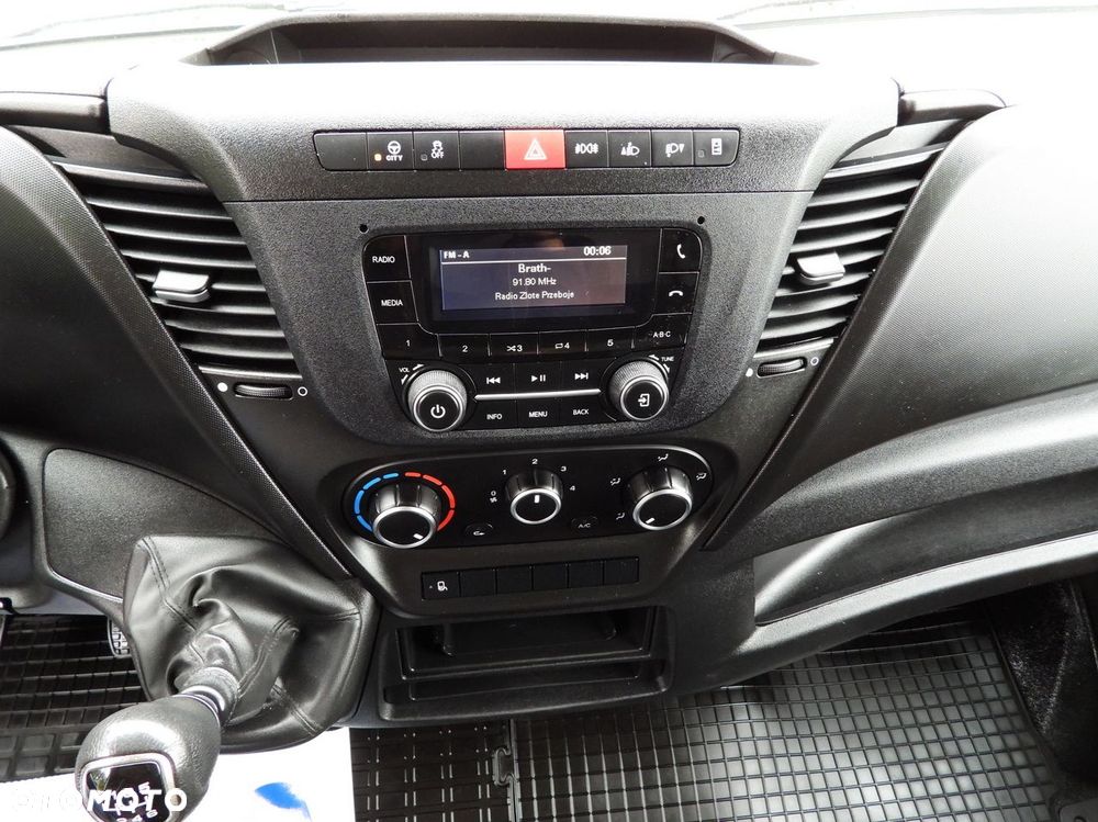 Iveco DAILY 35S18 PLANDEKA WINDA 8 PALET WEBASTO TEMPOMAT LEDY ASO KLIMATYZACJA  180KM - 35