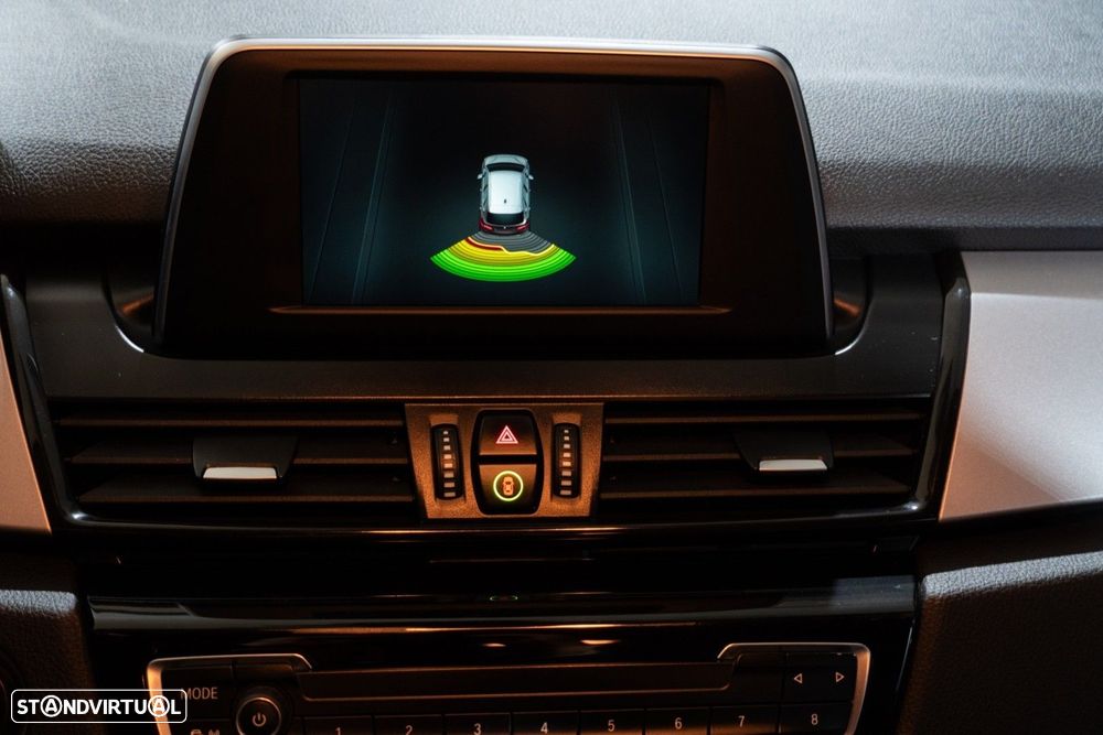 BMW 216 Active Tourer d Advantage - 30