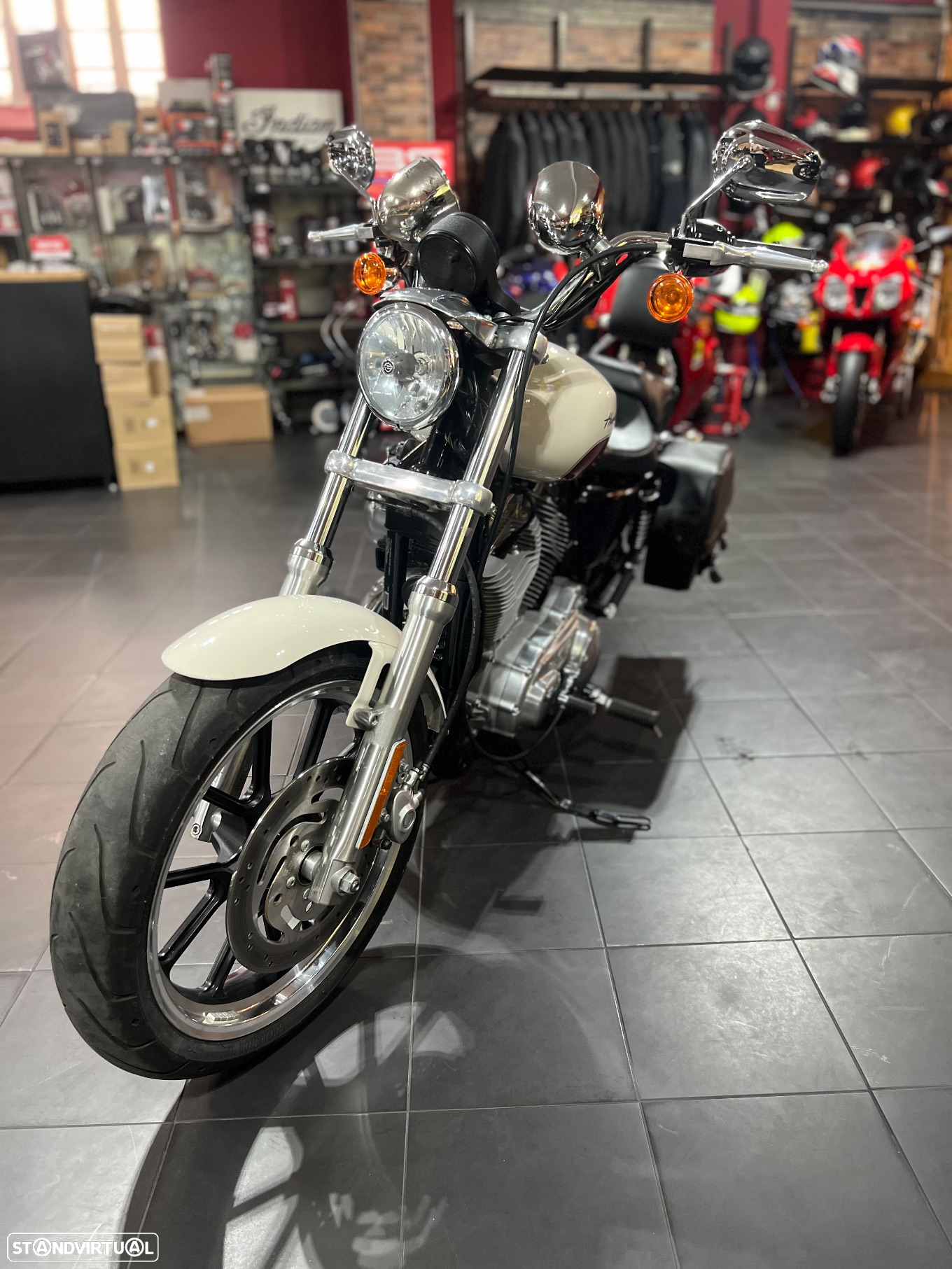 Harley-Davidson 883 - 7