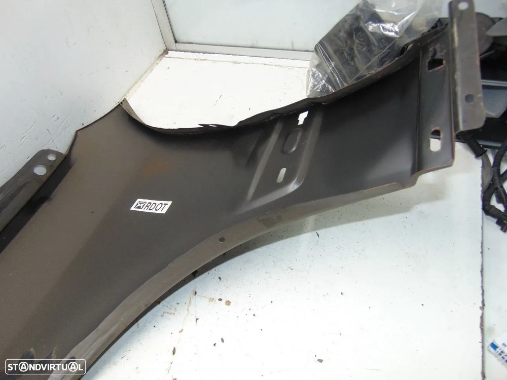 Audi 100 guarda lamas - 5