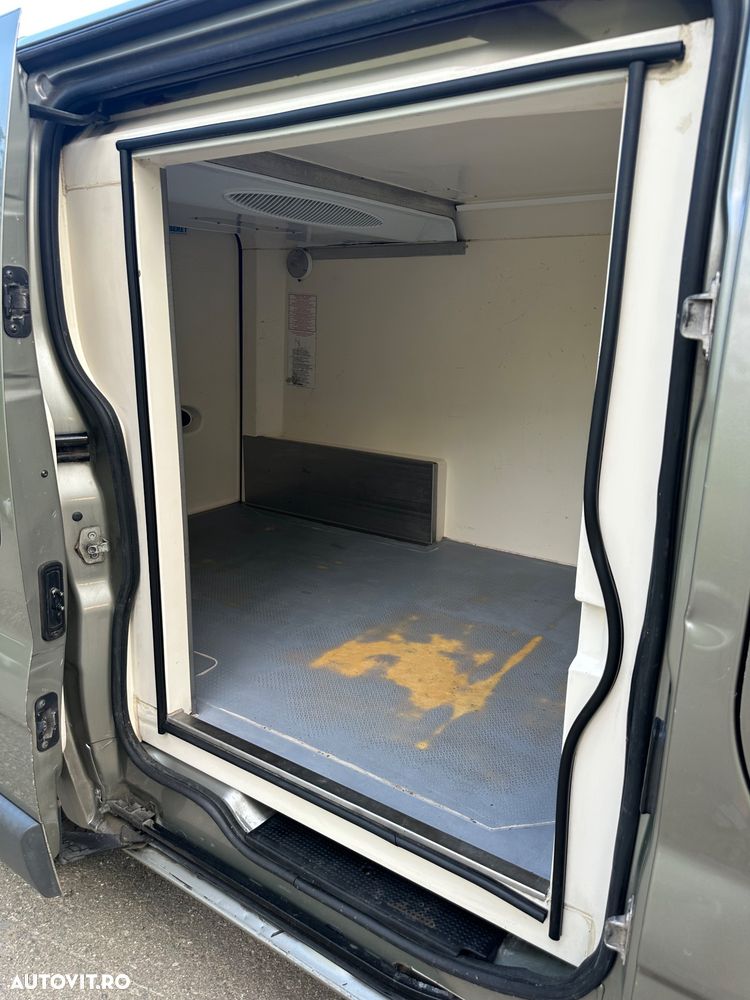Renault Trafic - 8