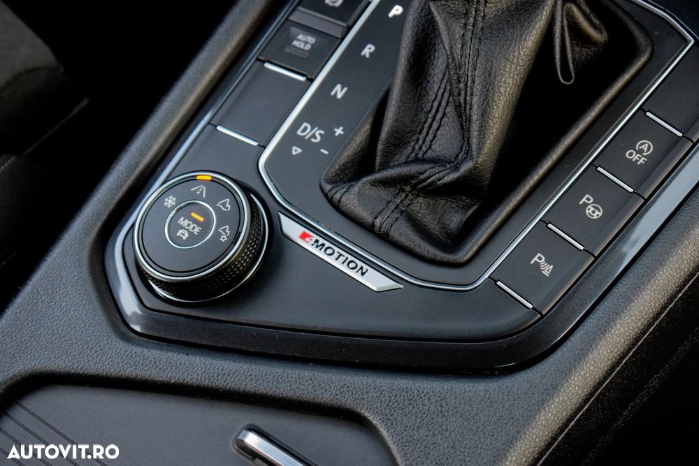 Volkswagen Tiguan - 35