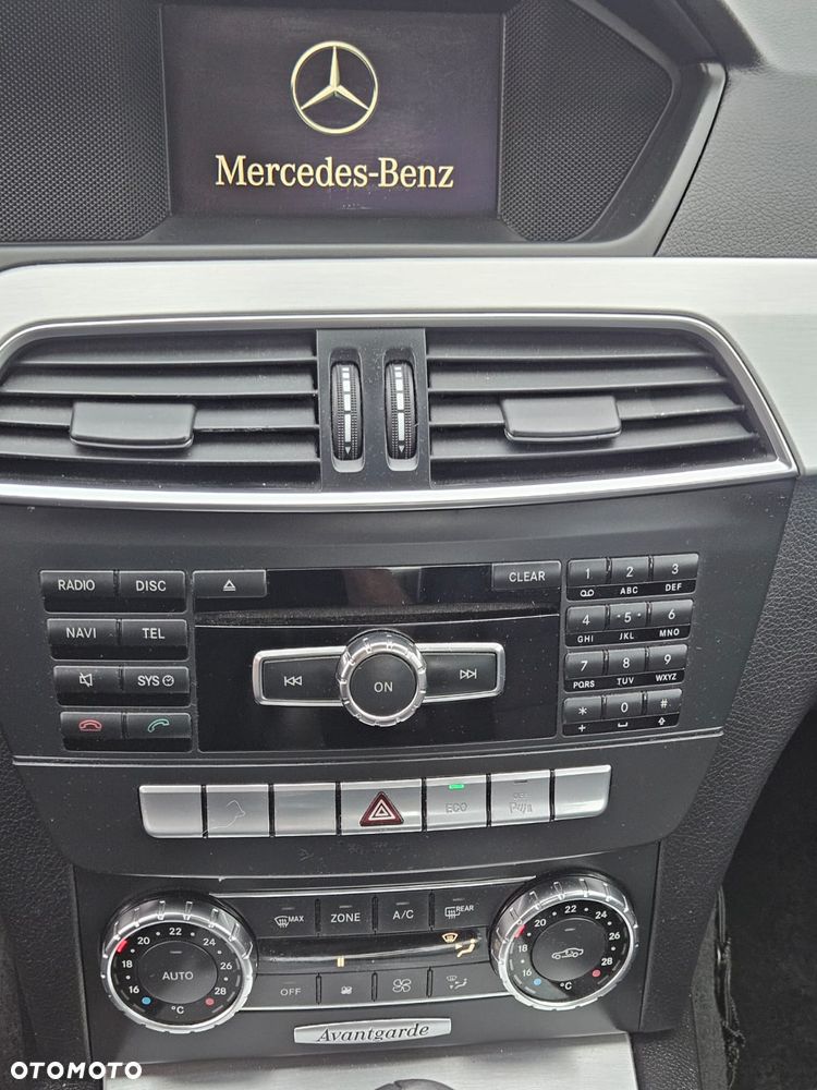 Mercedes-Benz Klasa C 180 CDI Avantgarde Edition - 8