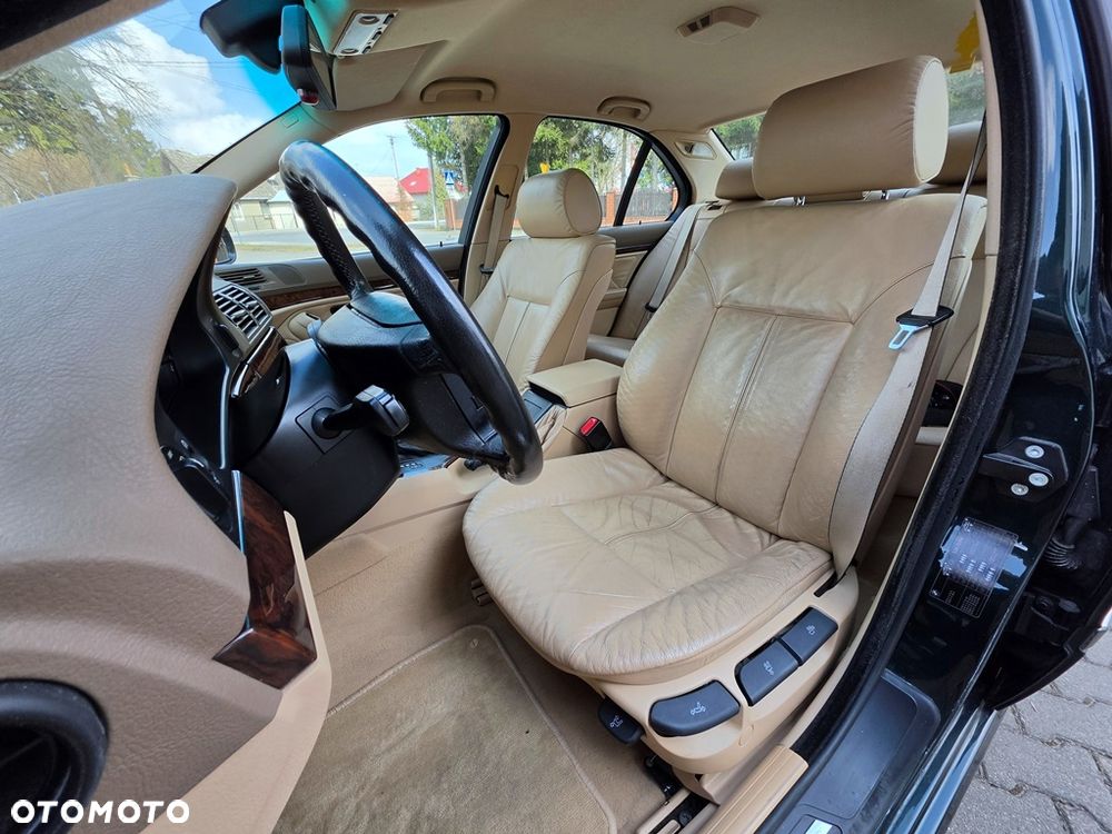 BMW Seria 5 - 28