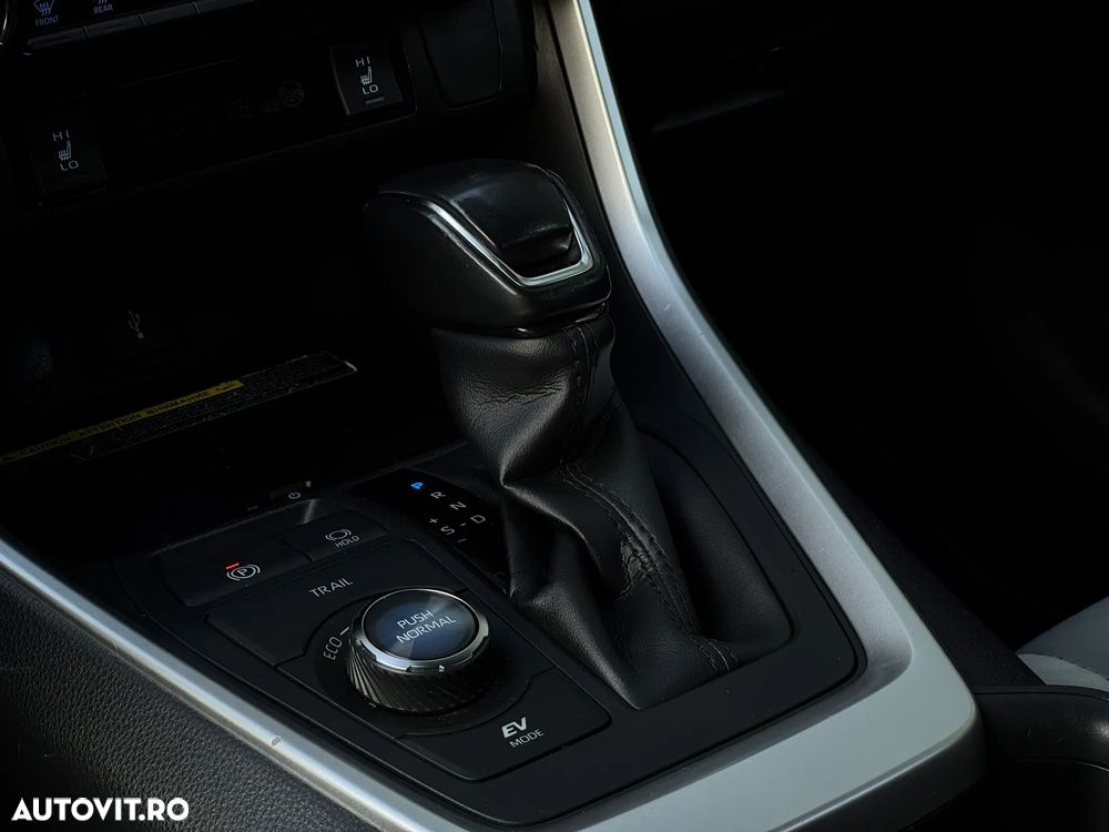 TOYOTA RAV4 2020 — imagine 20
