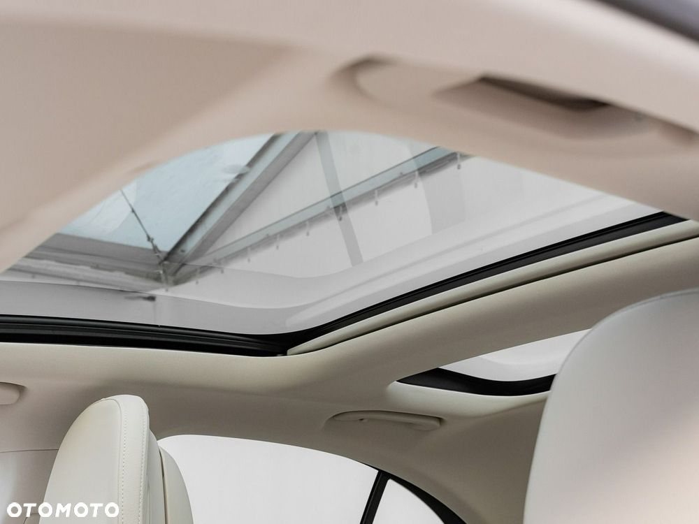 Mercedes-Benz Klasa E 220 d 9G-TRONIC Edition AVANTGARDE - 34