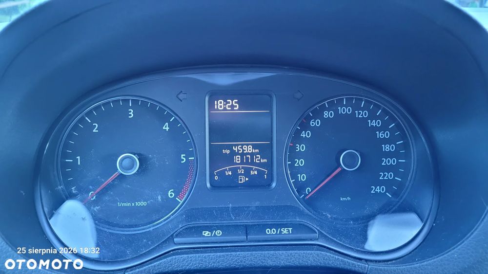 Volkswagen Polo - 16