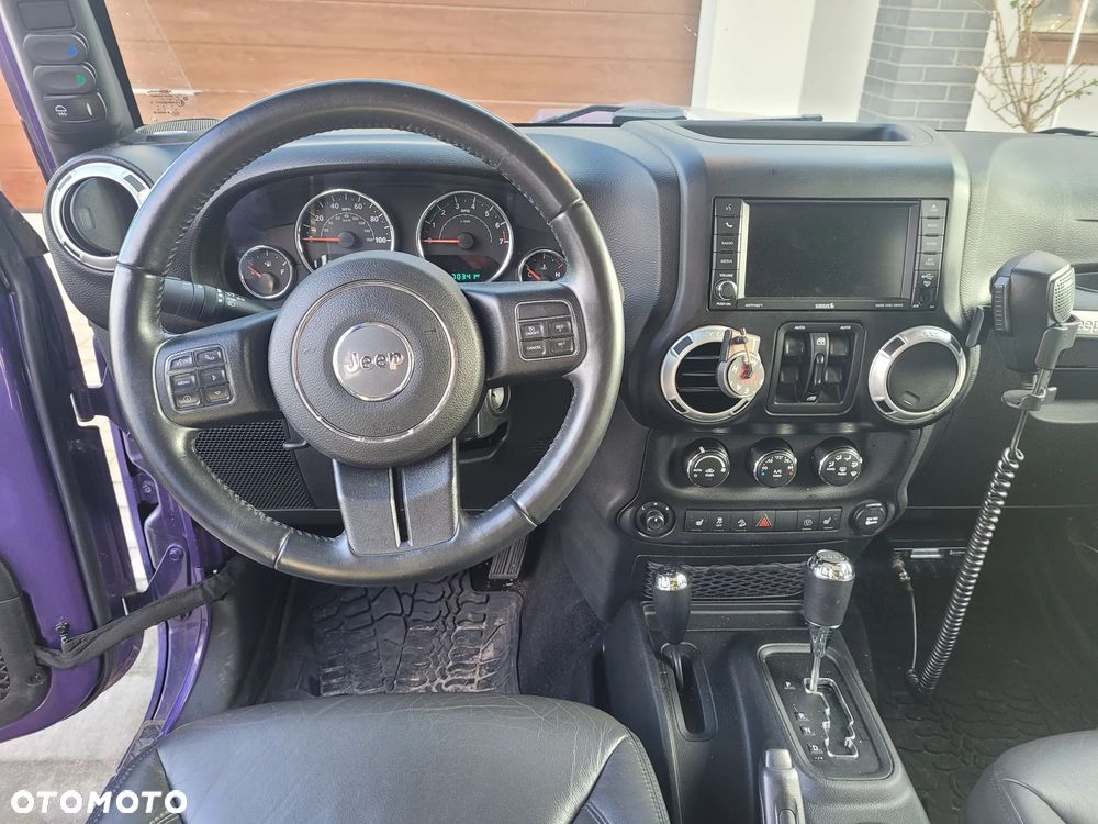 Jeep Wrangler 3.6 Unlim Rubicon - 12