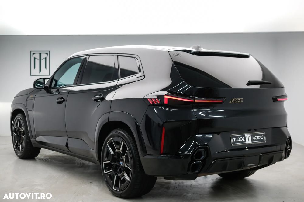 BMW XM - 5