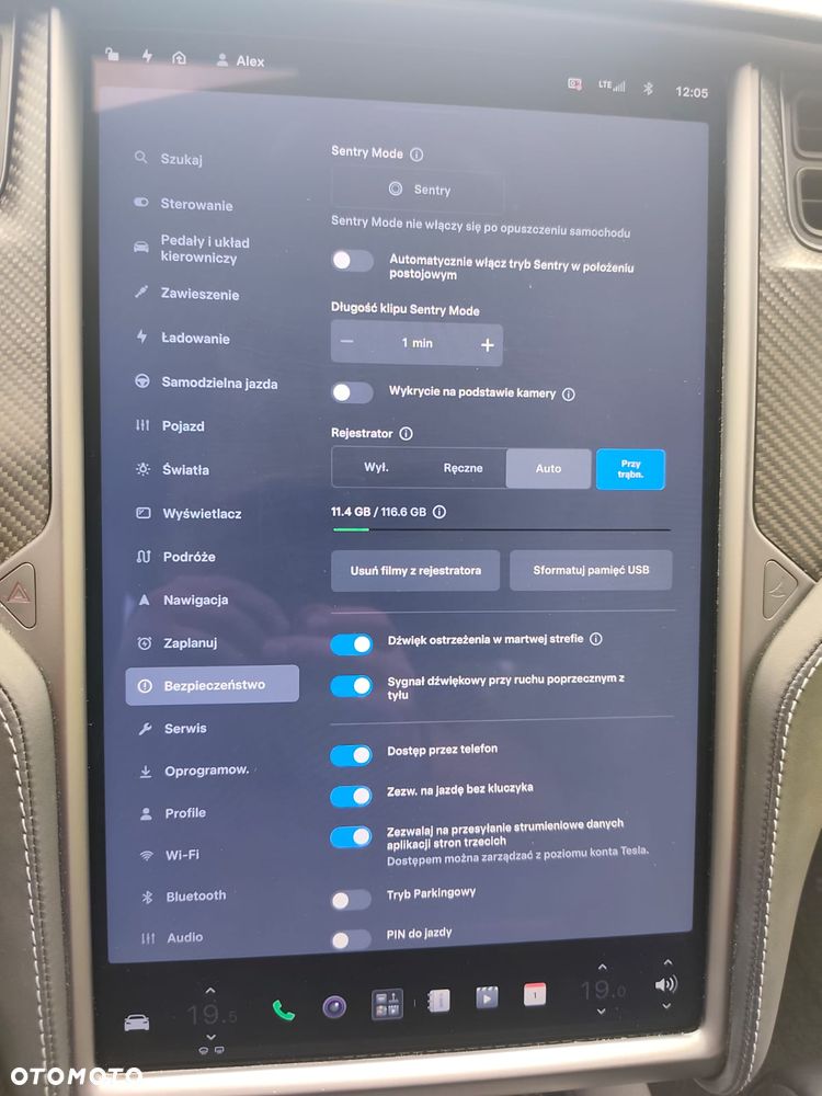 Tesla Model S Performance - 20