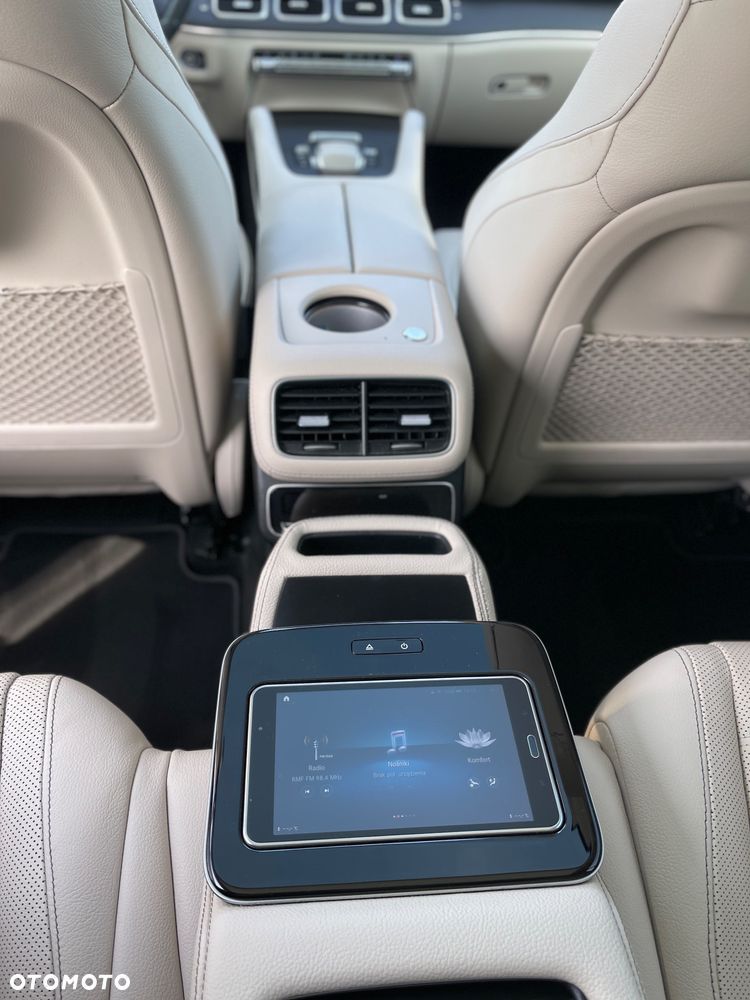 Mercedes-Benz GLS - 26