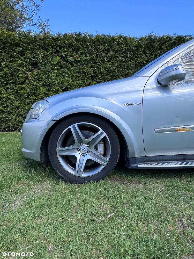 Mercedes-Benz ML 63 AMG 4-Matic - 14