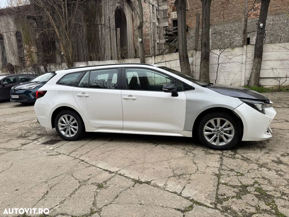 Toyota Corolla 1.8 HSD Business