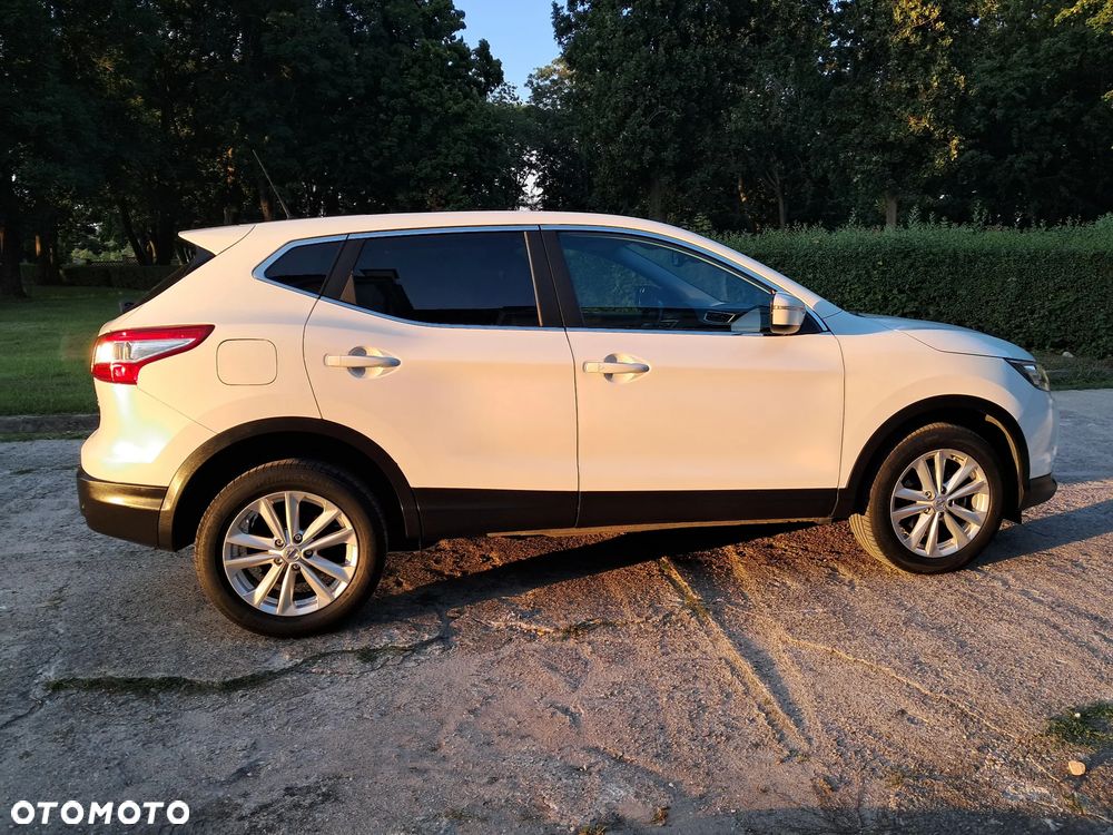 Nissan Qashqai - 2