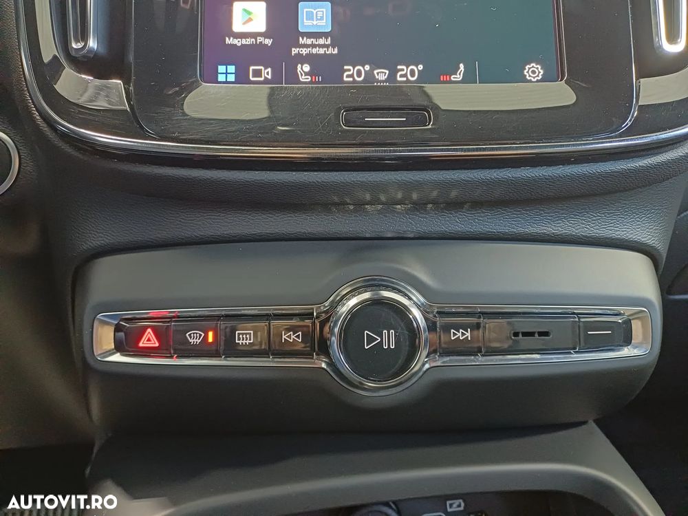 Volvo XC 40 B4 AT8 Mild Hybrid Momentum - 23