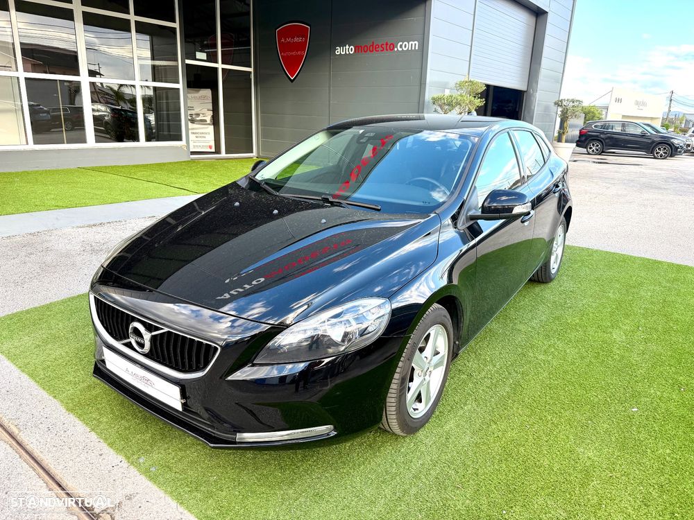 Volvo V40 2.0 D2 Momentum - 3