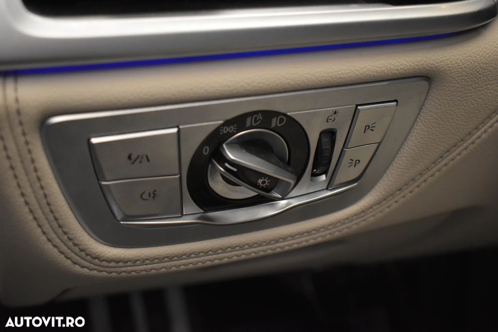 BMW Seria 7 740Ld xDrive MHEV - 14