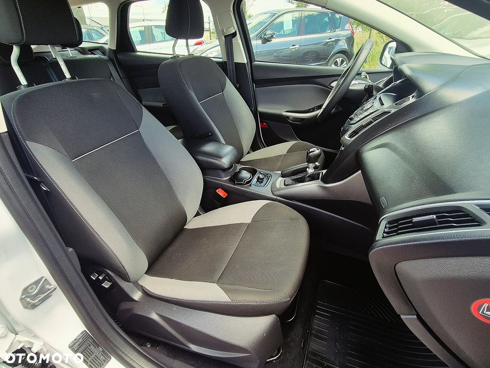 Ford Focus 1.6 TDCi DPF SYNC Edition - 30