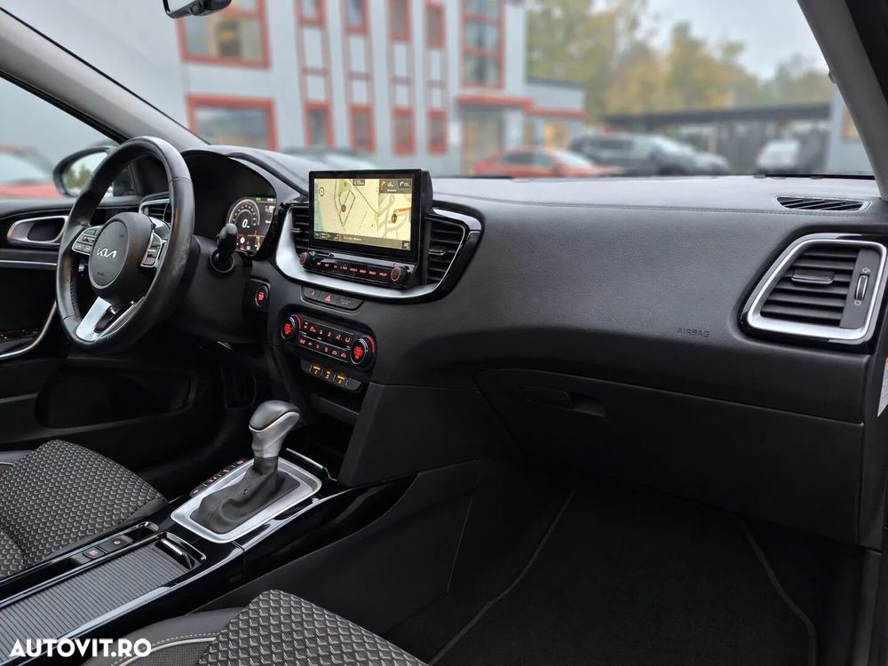 Kia XCeed - 13