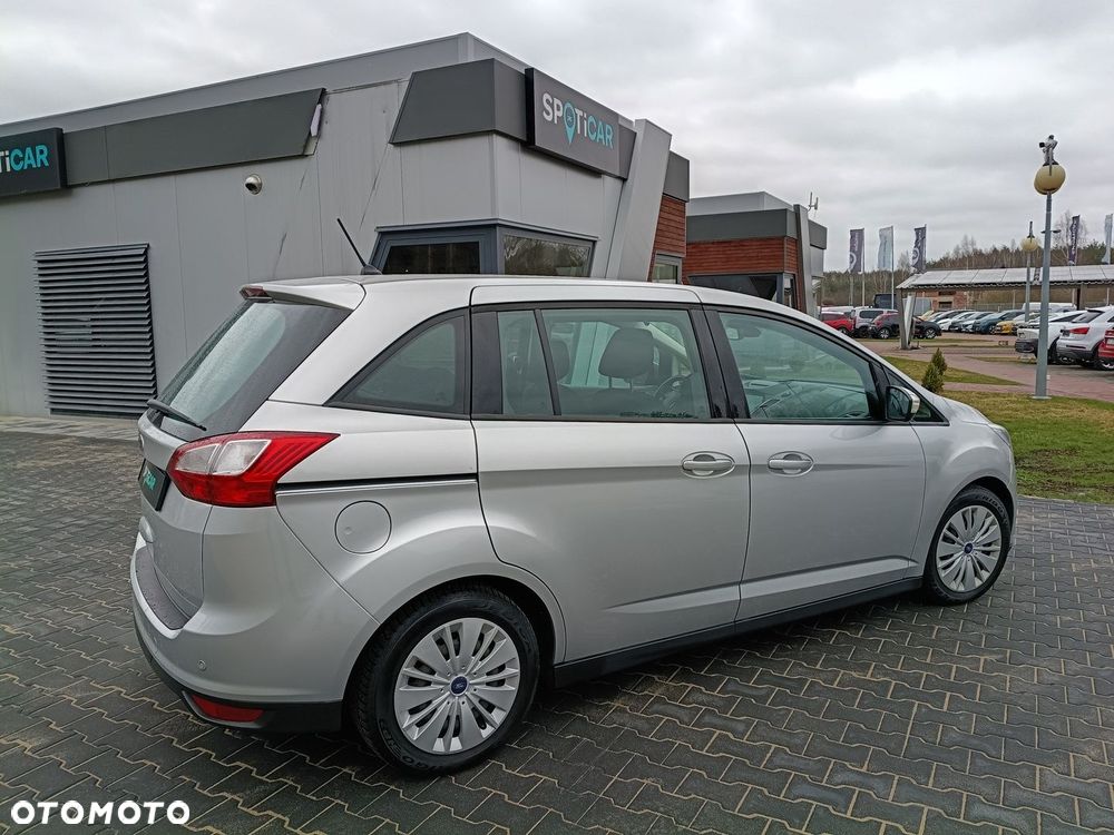 Ford Grand C-MAX - 8